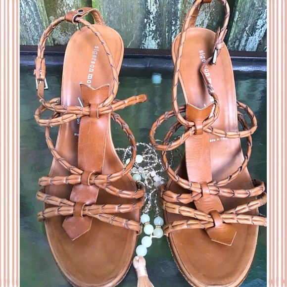 🎉HOST PICK🎉 Sigerson Morrison heels - Picture 1 of 3